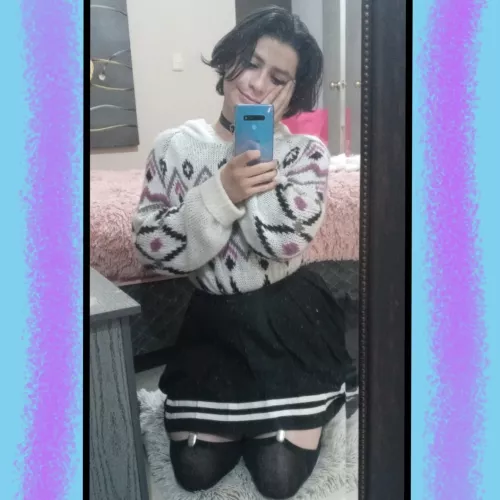 hii guys~ 💖 by Femboy_Izzy