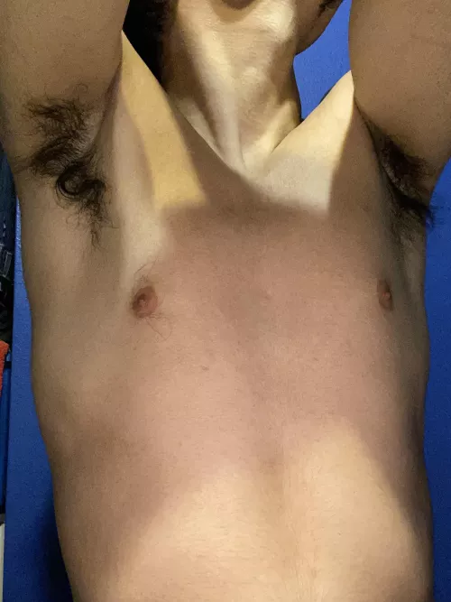 Hii new here :) by Cslimfeet