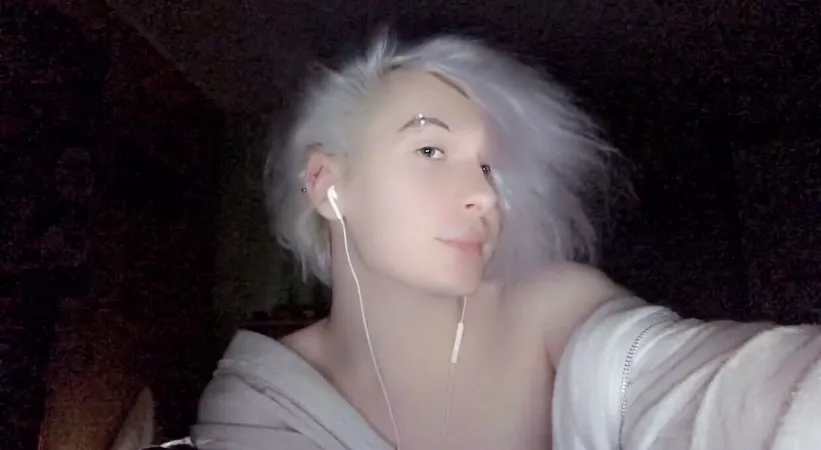 Hiii cooties by AnOldHag_