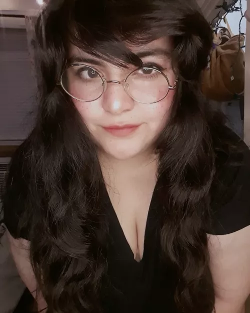 Hiii, I put on makeup for the first time and want validation for it :3 by Chubby_Emmy