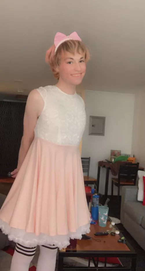 Hiiiii cute friends!!!!❤️ I gots a new petticoat!! 🥰 by wingullrocket