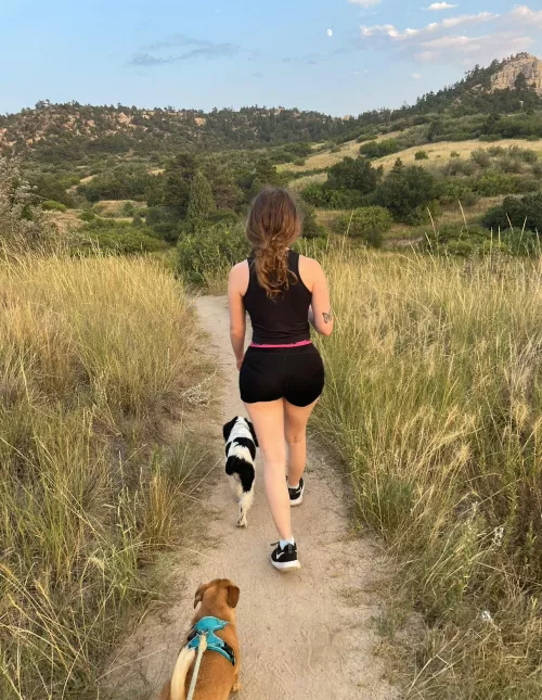 Hiking does the body good ! 💚 by realprettyangel