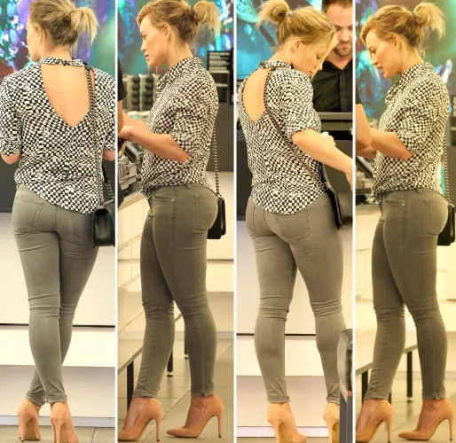 Hilary Duff by LightingUpTheStreets