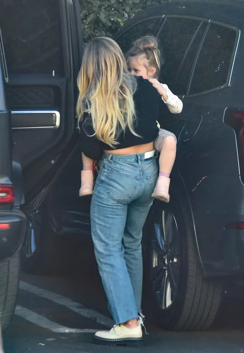 Hilary Duff by Leroyyyyyy13