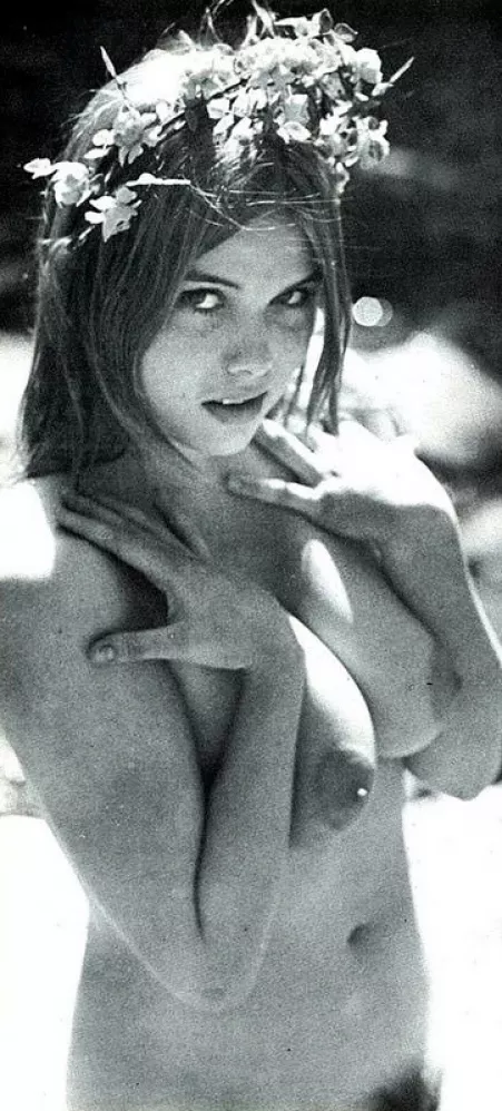 Hippy chick by CascadiaBrowncoat