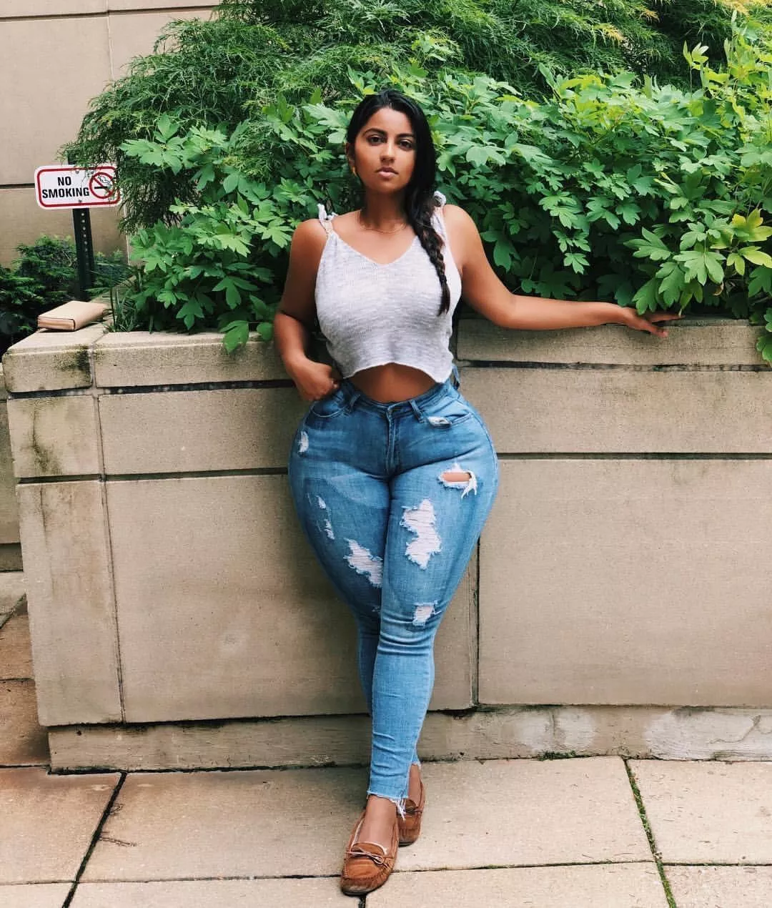 Hips are out of this world! posted by Rayskeeno