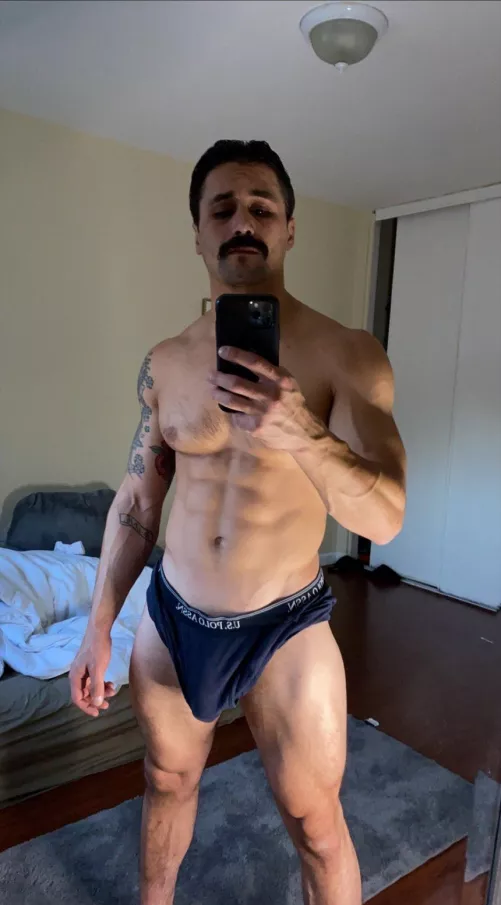 Hit me up. Let's chat by Altruistic_Sign_3698