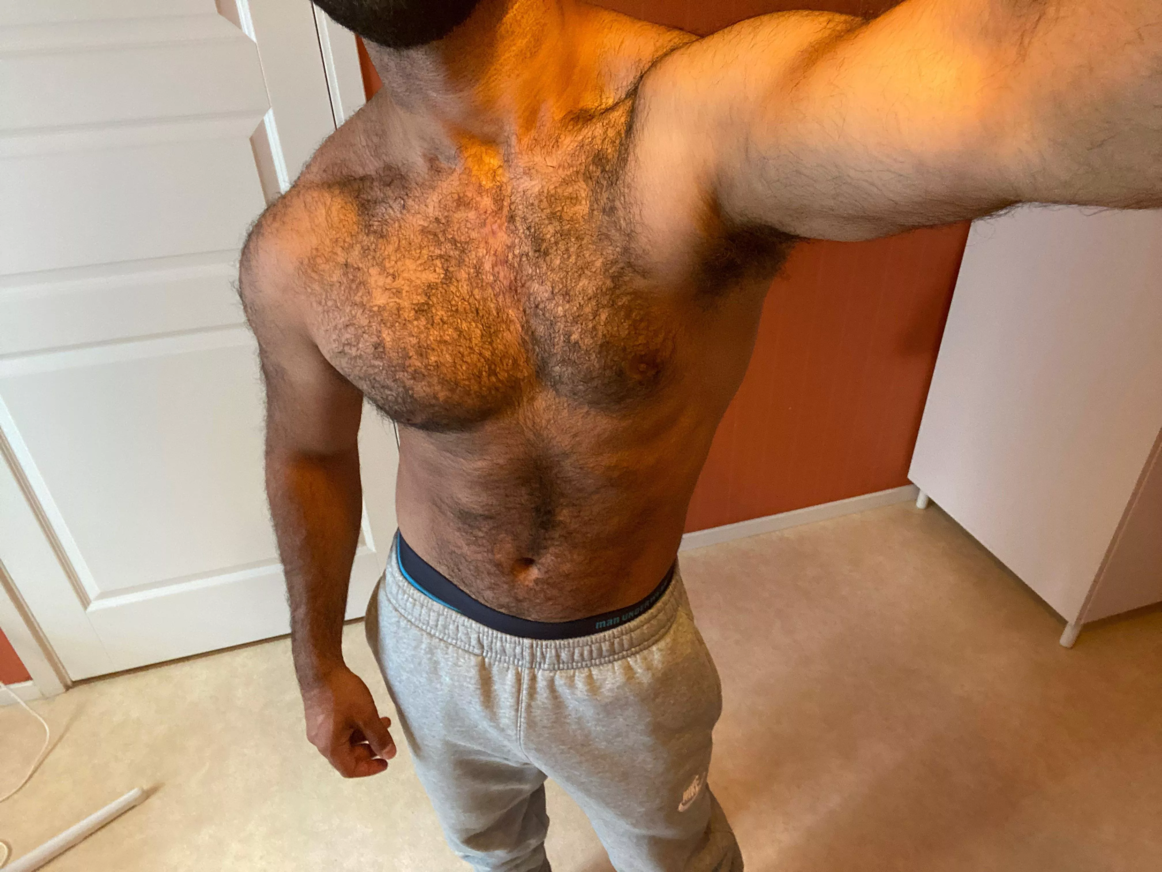 Hit me up posted by lekalek