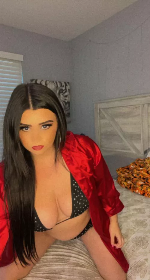 Hit the link in my bio to see more of me 😈 by Desaraewatts