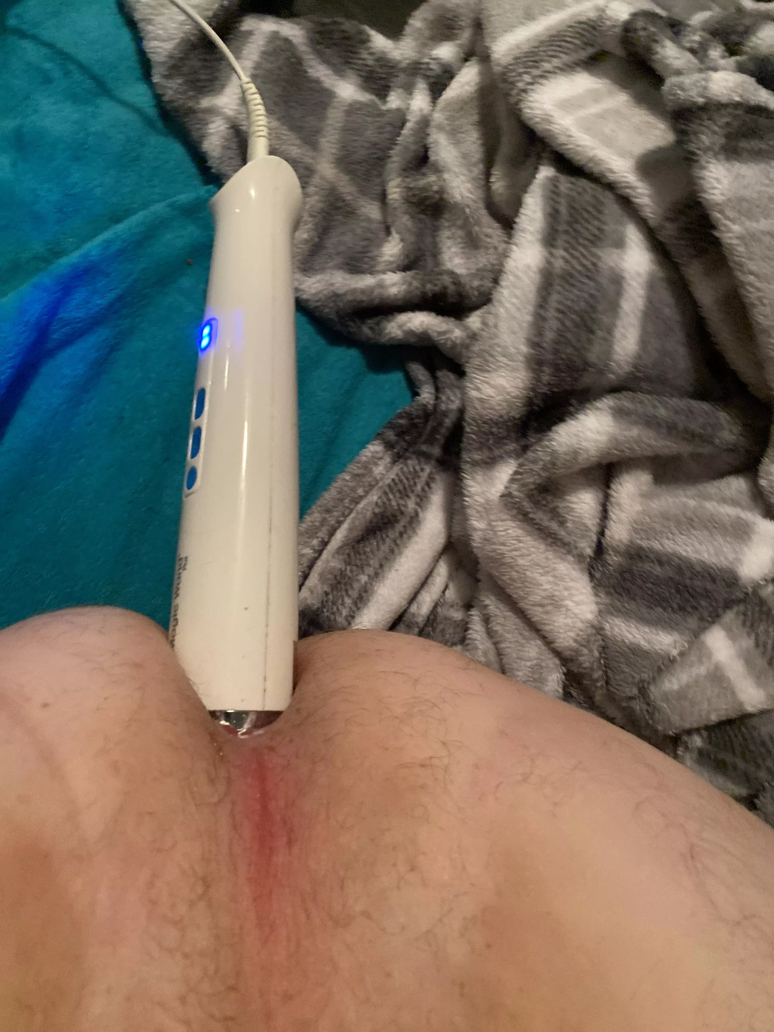 Hitachi magic wand up my ass posted by redpoopsicle