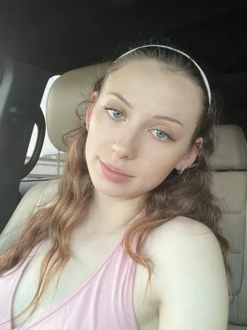 Hiya <33 by canrideace