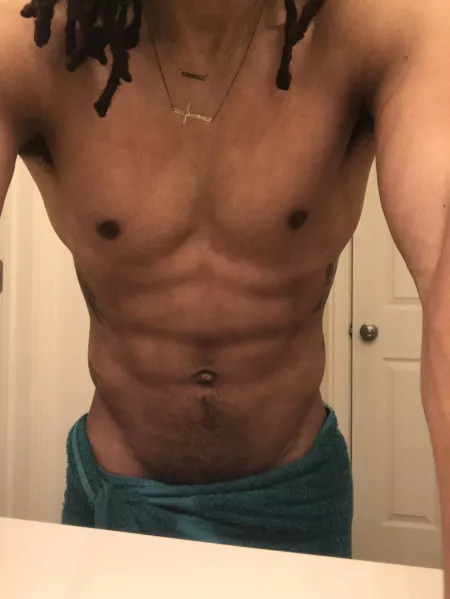 Hiya! 👋🏽 by woodelfgalore