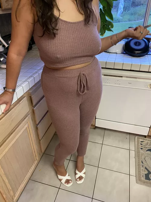 Hmm what’s for lunch? 🤔☺️ by sensimilla_earhart