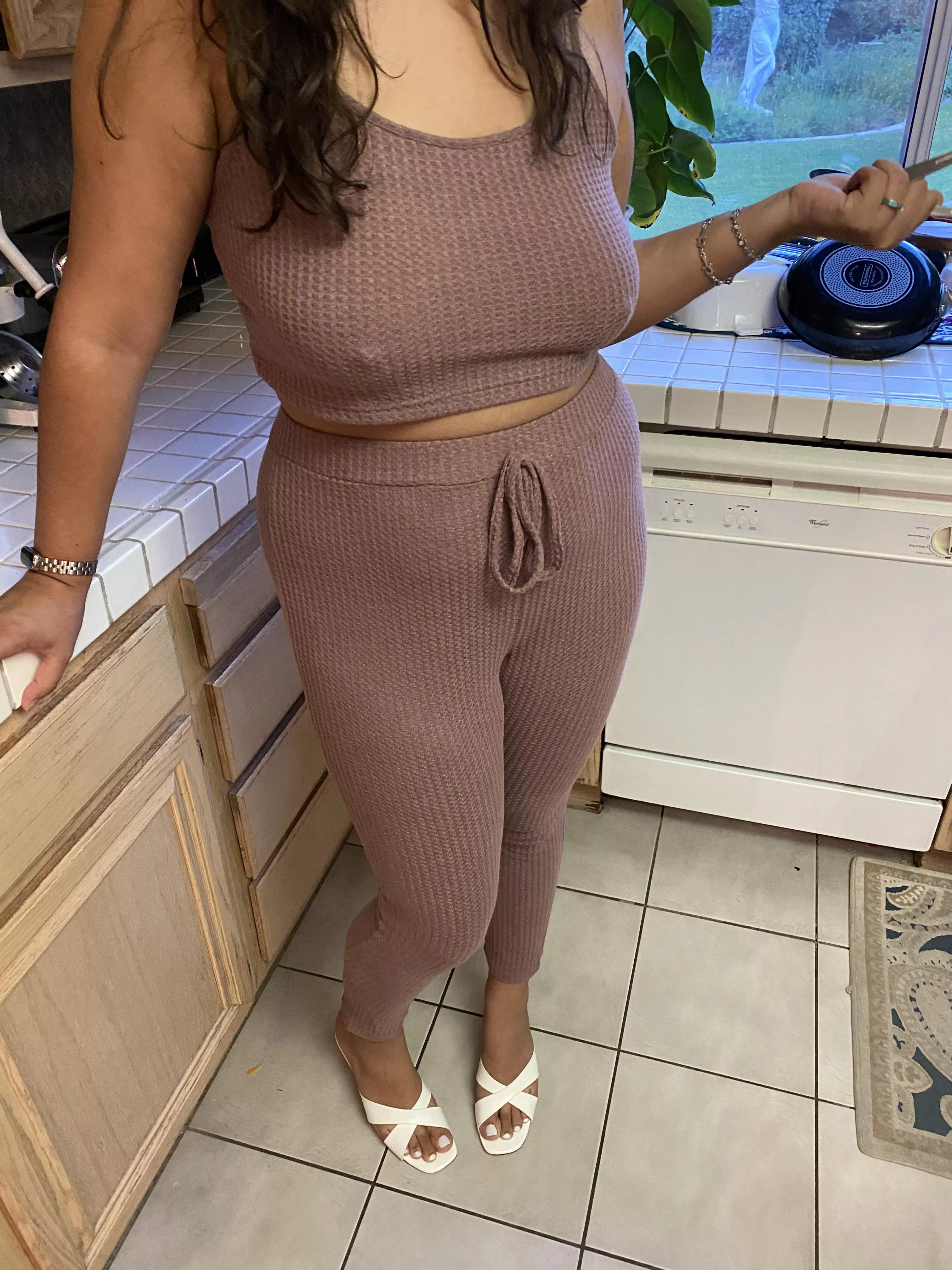 Hmm what’s for lunch? 🤔☺️ posted by sensimilla_earhart