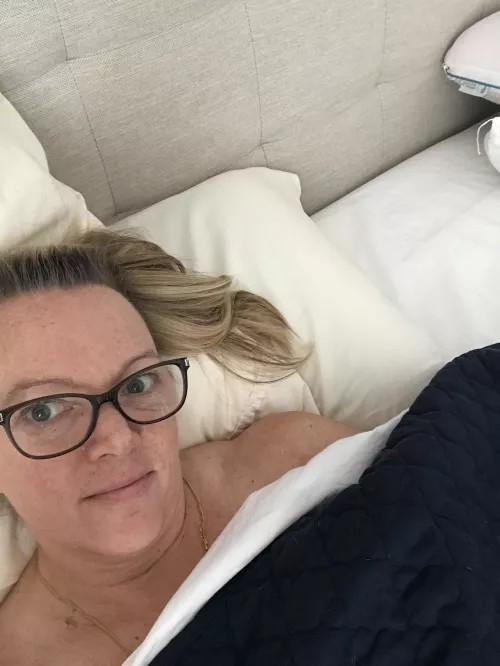 hmmm such a good day to stay in bed, anyone else agree? by playtime53