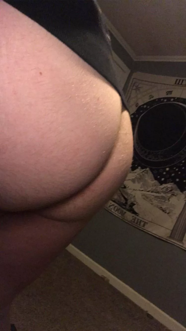 Hmu👀 posted by david112305