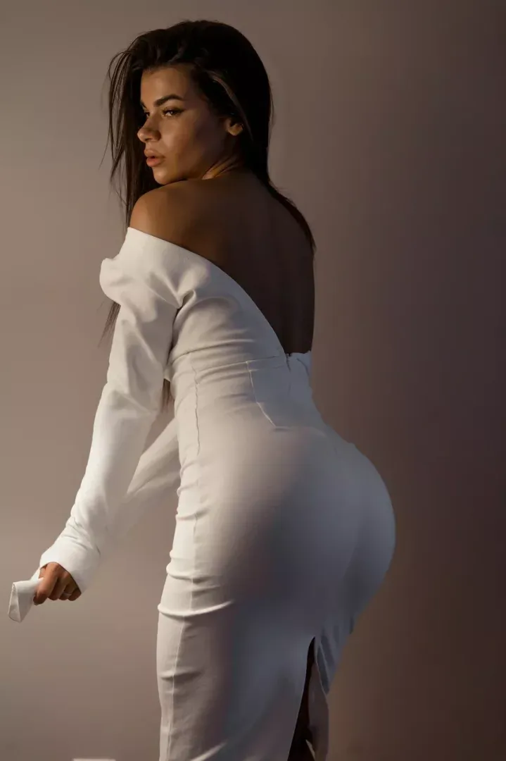 Hola posted by amukydza