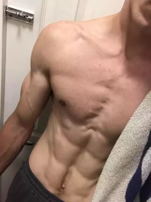 Hola 👋 by HelloAwayBye