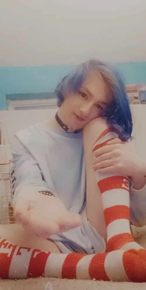 Hold my hand by Zachatonumus