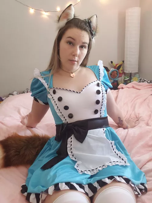 Hold my hand down the rabbit hole? by ashefoxx