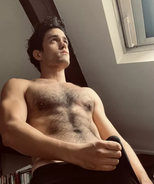 Hold this? by threepwood_mac