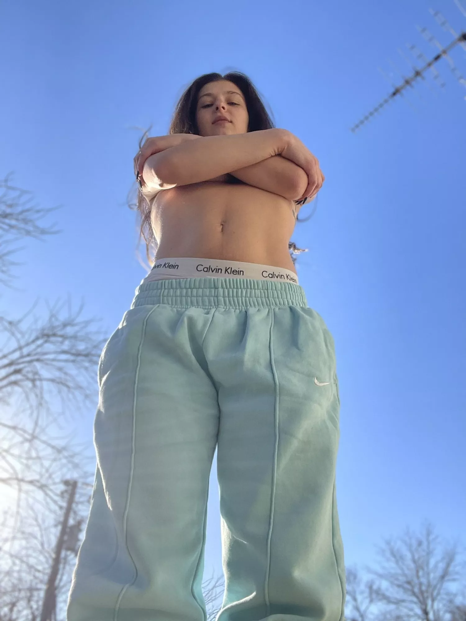 Holding the goods posted by Dying1minuteatatime