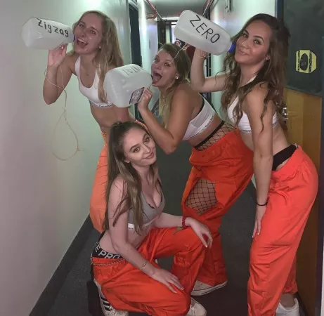 Ho(l)es by ascii5941