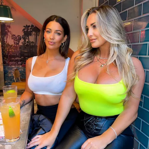 Holly & Daisy by theworldisagangster