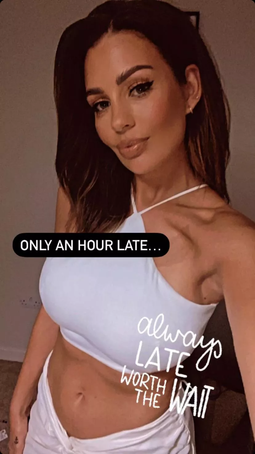 Holly vs Punctuality posted by avoltaire12