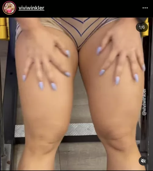 Holy thighs Batman! by imatitan85