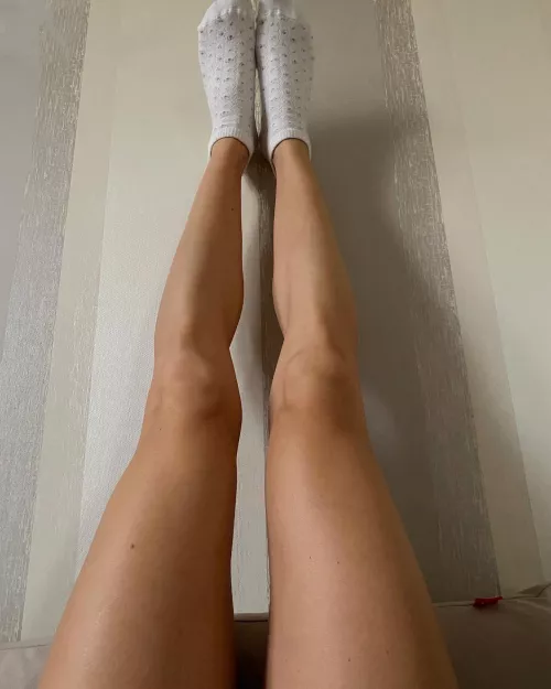 Home legs jejeje 😉 by Margo_pumusy