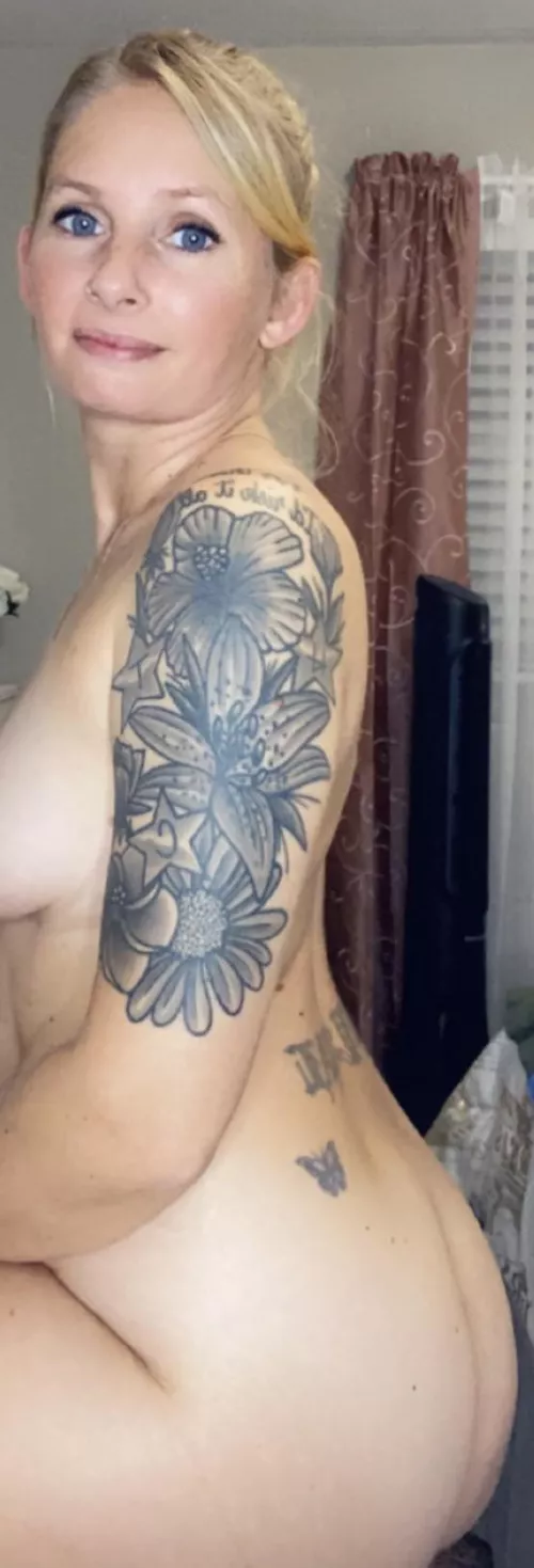 Honest opinions, how would you rate me? Mom of 3. by nacolecrystal