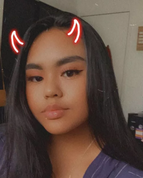 Honest thoughts? 😈😇 by Riahhpapaya