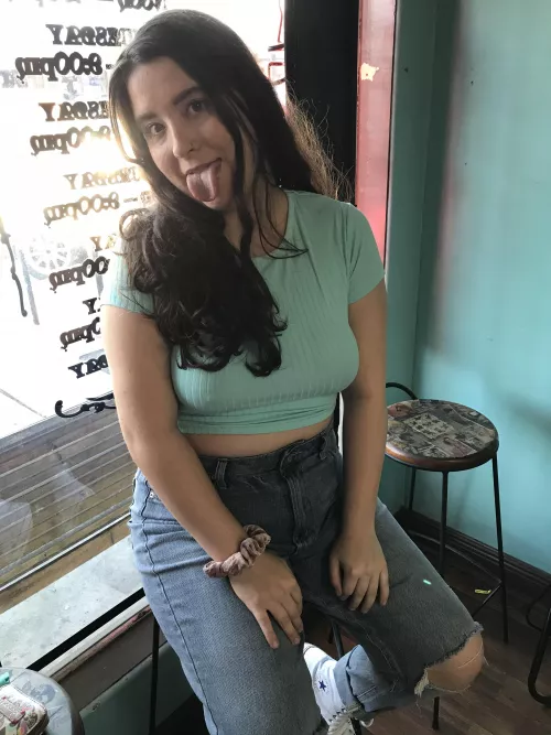 Honestly bras do suck😏 by kaylee_bxtch