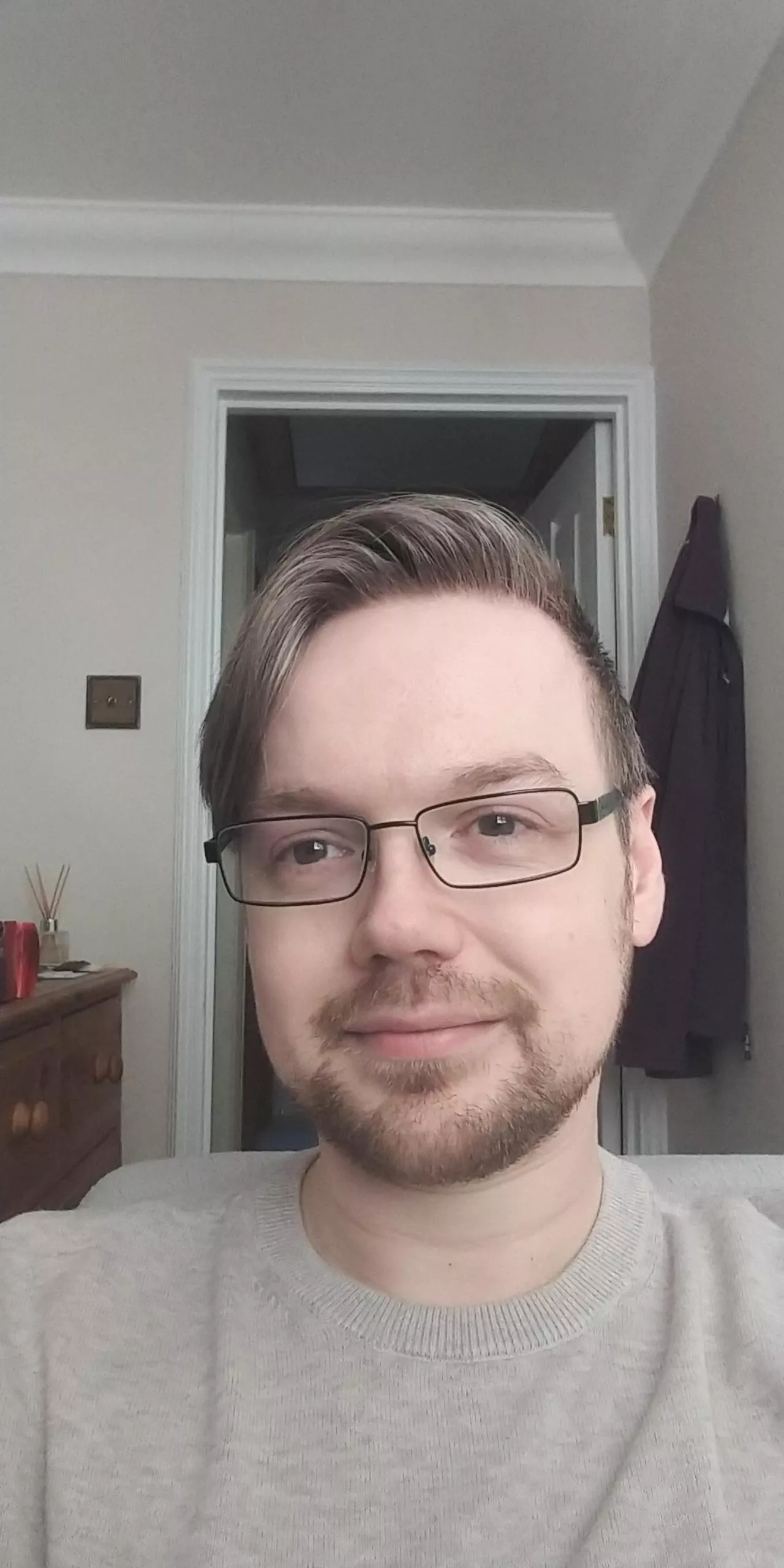 🇬🇧 Honestly, I just want a hug right now posted by Aloth87