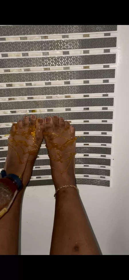 Honey anyone 🍯 😏 by Bootsiecalico_