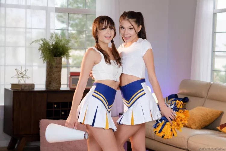 Honey Hayes & Reyna Delacruz by SugarDaddy8407