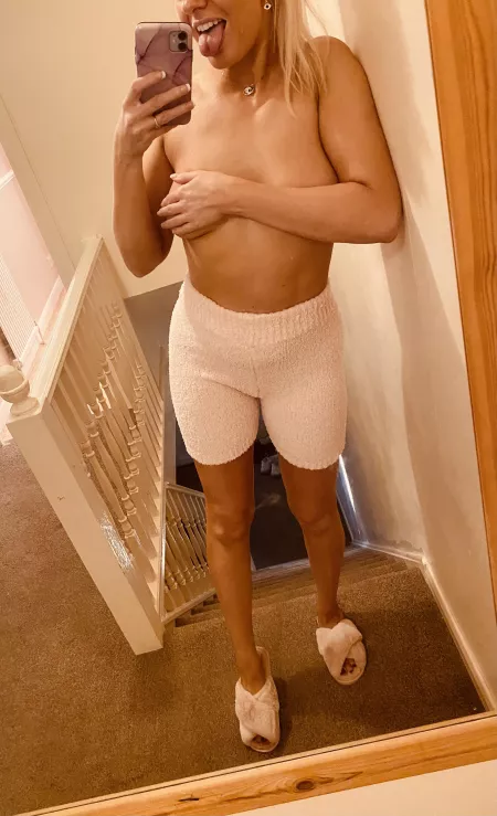 Honey I’m home by sparkly-and-savage