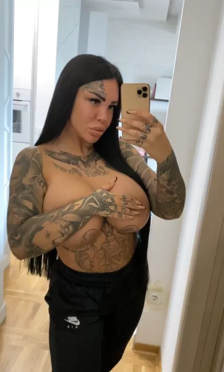 Honey why is this photo of me circulating around your school? by FitGirl95_