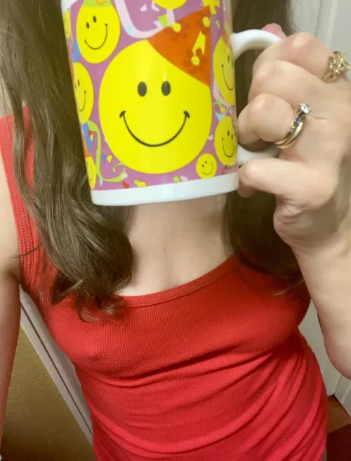 Hooray, it’s finally Friday! 🥳 by petiteboredhousewife