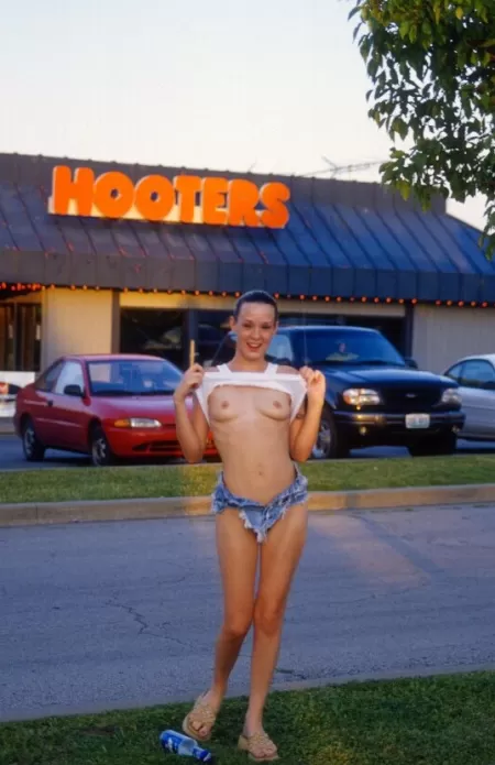 Hooters by roadgliderkc