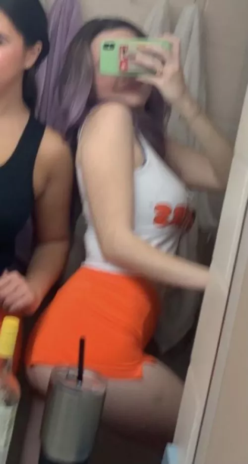 hooters by p0rnofanatic