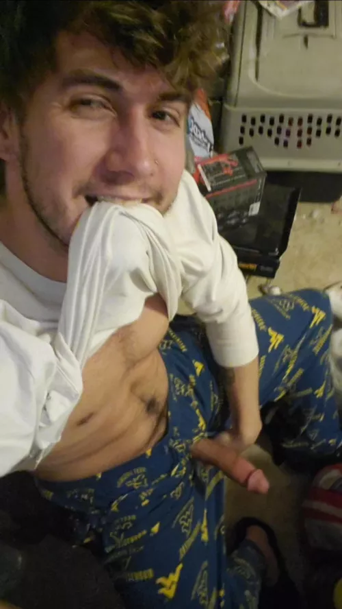 Hope all you sexy people had a good Thanksgiving. Now who wants some extra stuffing? by FoxRoutine