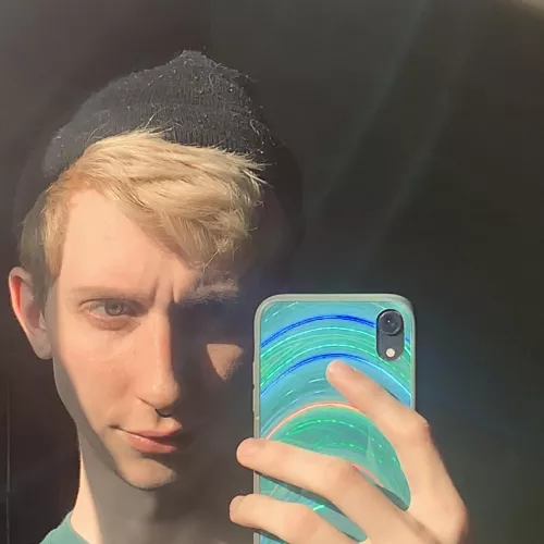 hope everybody is having a great Tuesday :3 by Yung5G