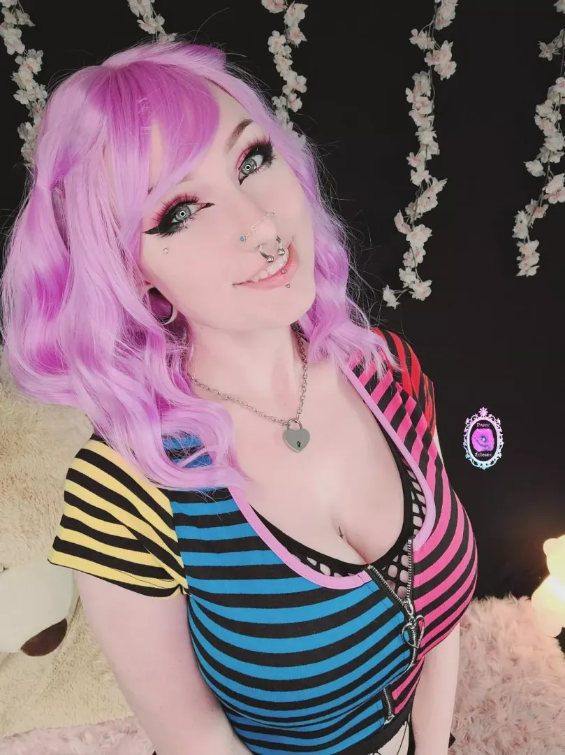 Hope everyone had a good day~ ♡ posted by poppylebeaux