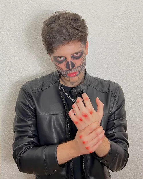 Hope everyone had a nice Halloween 🎃👻 by prxncecharmxng