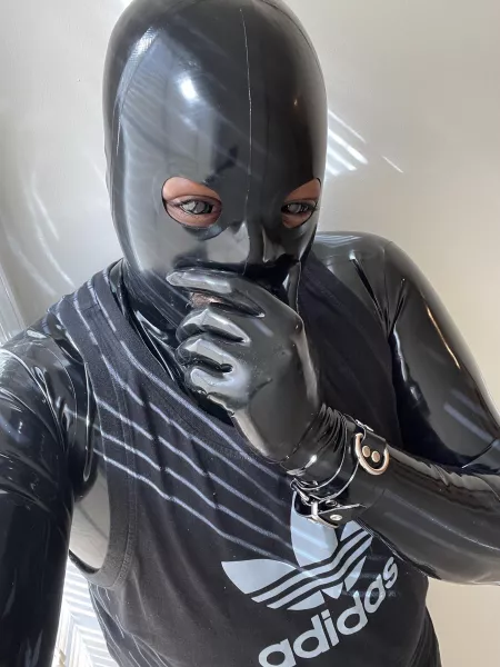 Hope everyone having a good day it’s Sunday and I’m feeling more like myself in full coverage and adidas by RubberRenegade