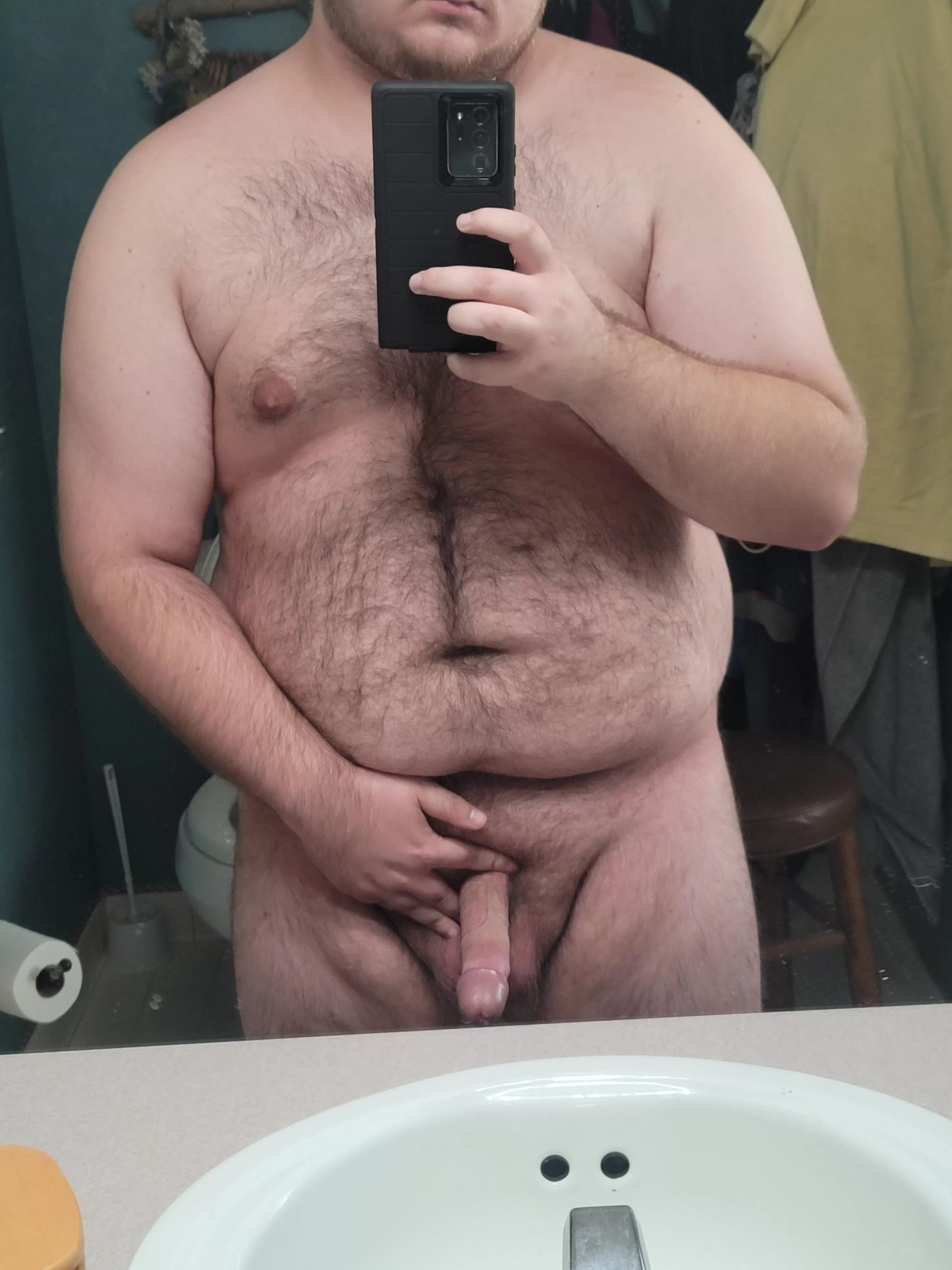 Hope everyone is having a great day!🥰 posted by Littleschmo