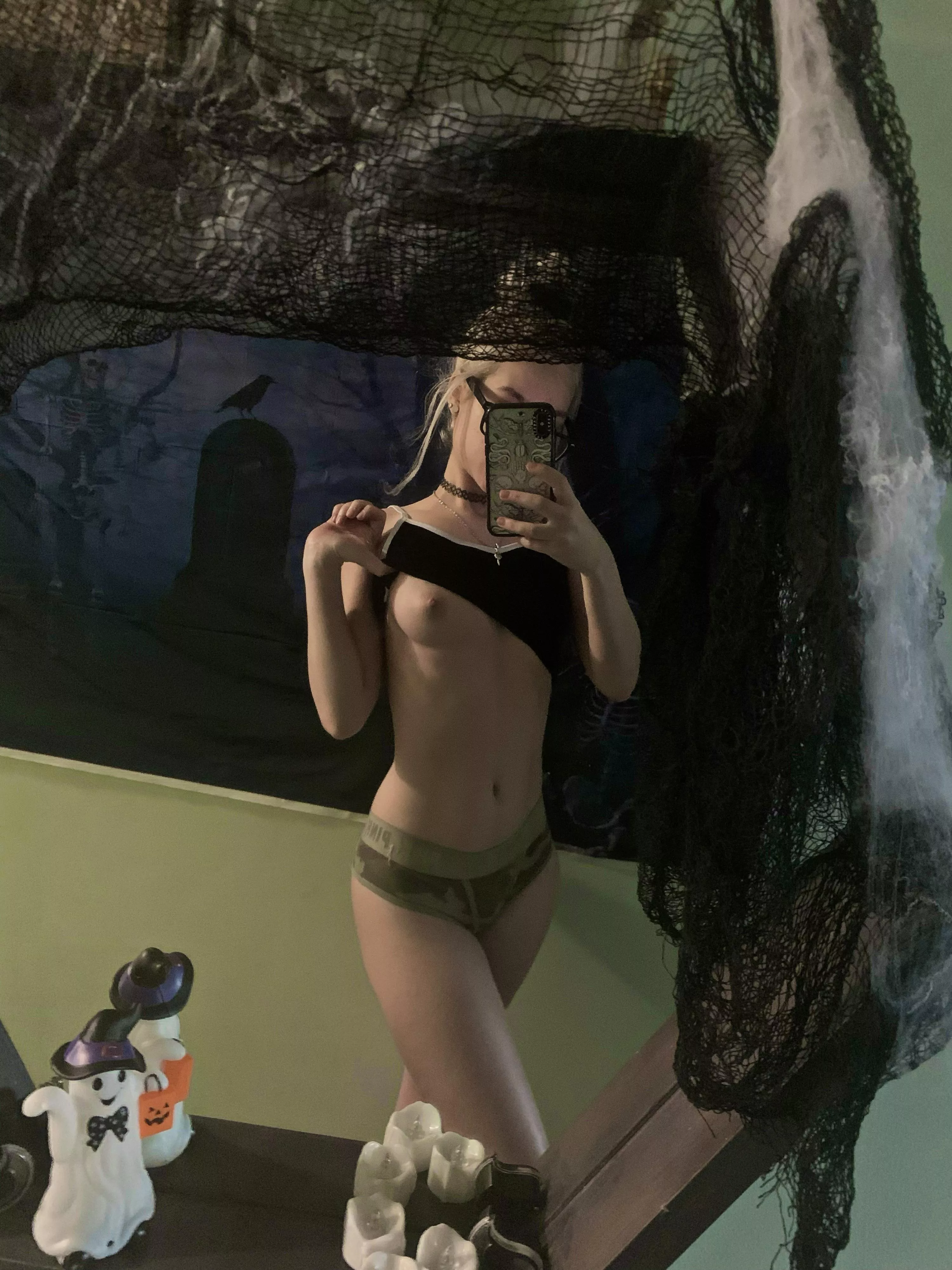 hope i made your tuesday a lil better 💚 posted by SeduceSatan