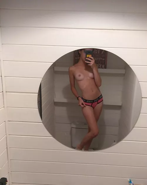 Hope I'm not too small for you! 🥺 by franuella88